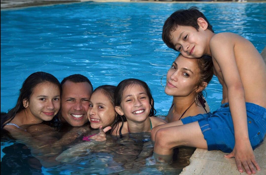 Дженифър Лопес и Алекс Родригес с децата си от предишните си бракове