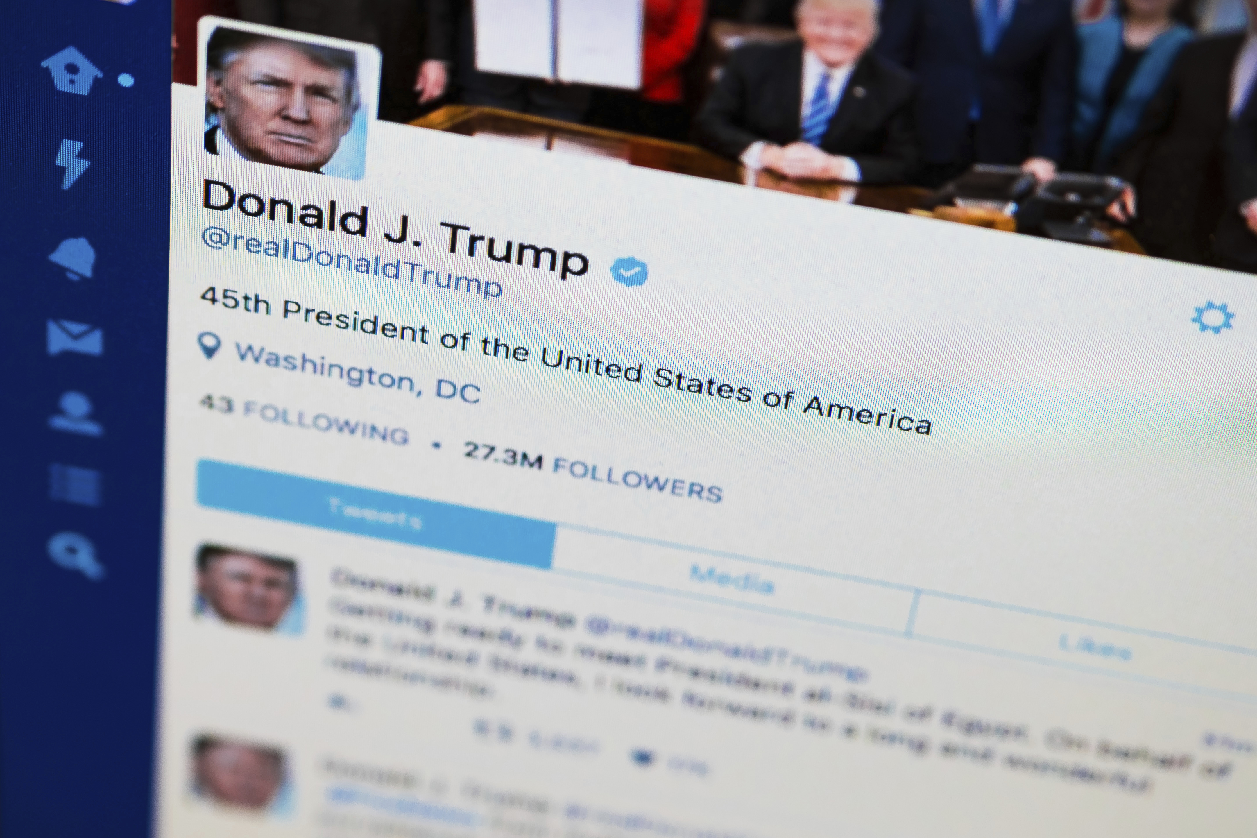 Доналд Тръмп използва Туитър за ”нефилтрирани” послания