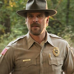 Дейвид Харбър в ролята на Хeлбой?