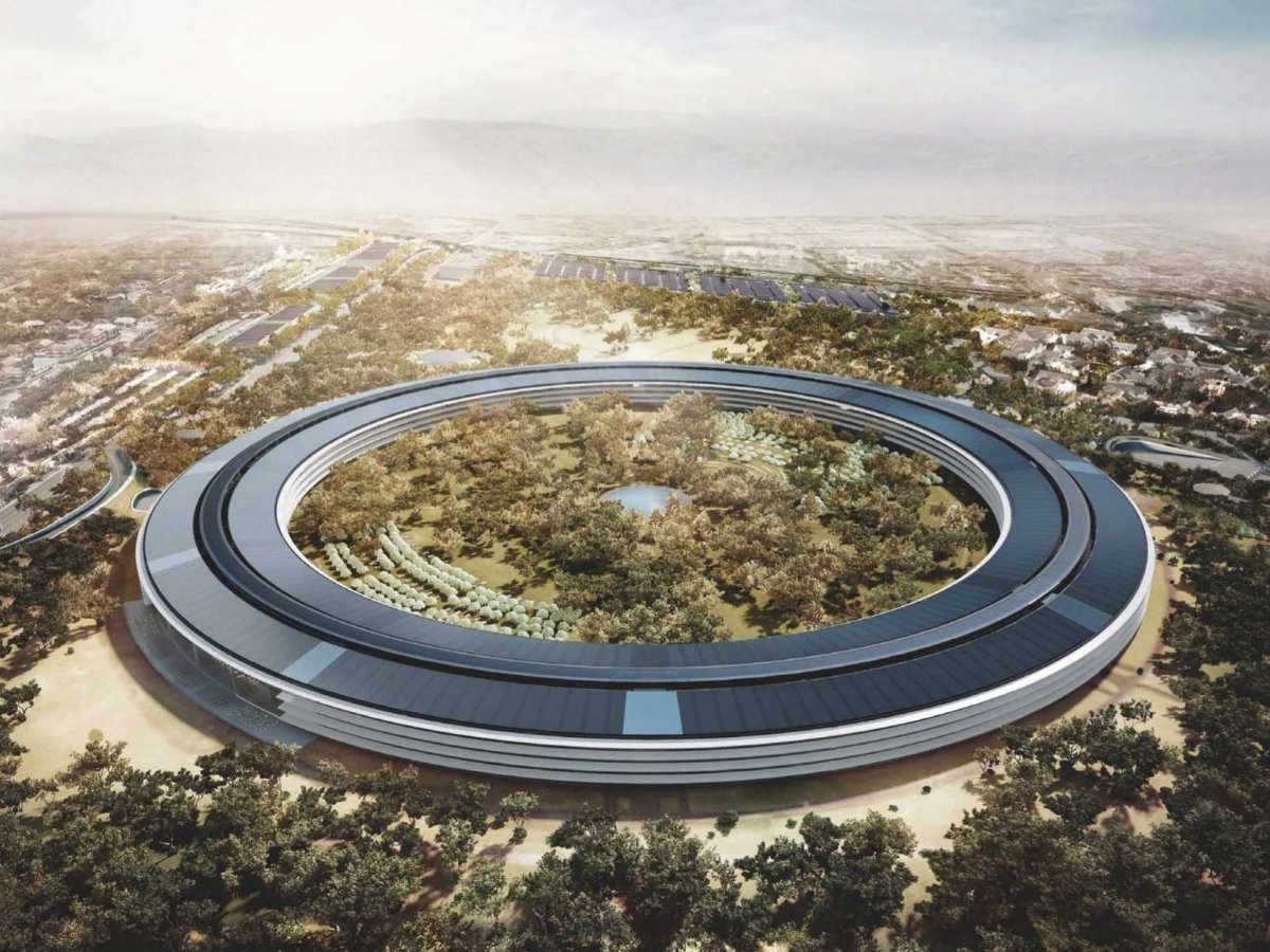 Вижте гигантският офис на Apple (видео)