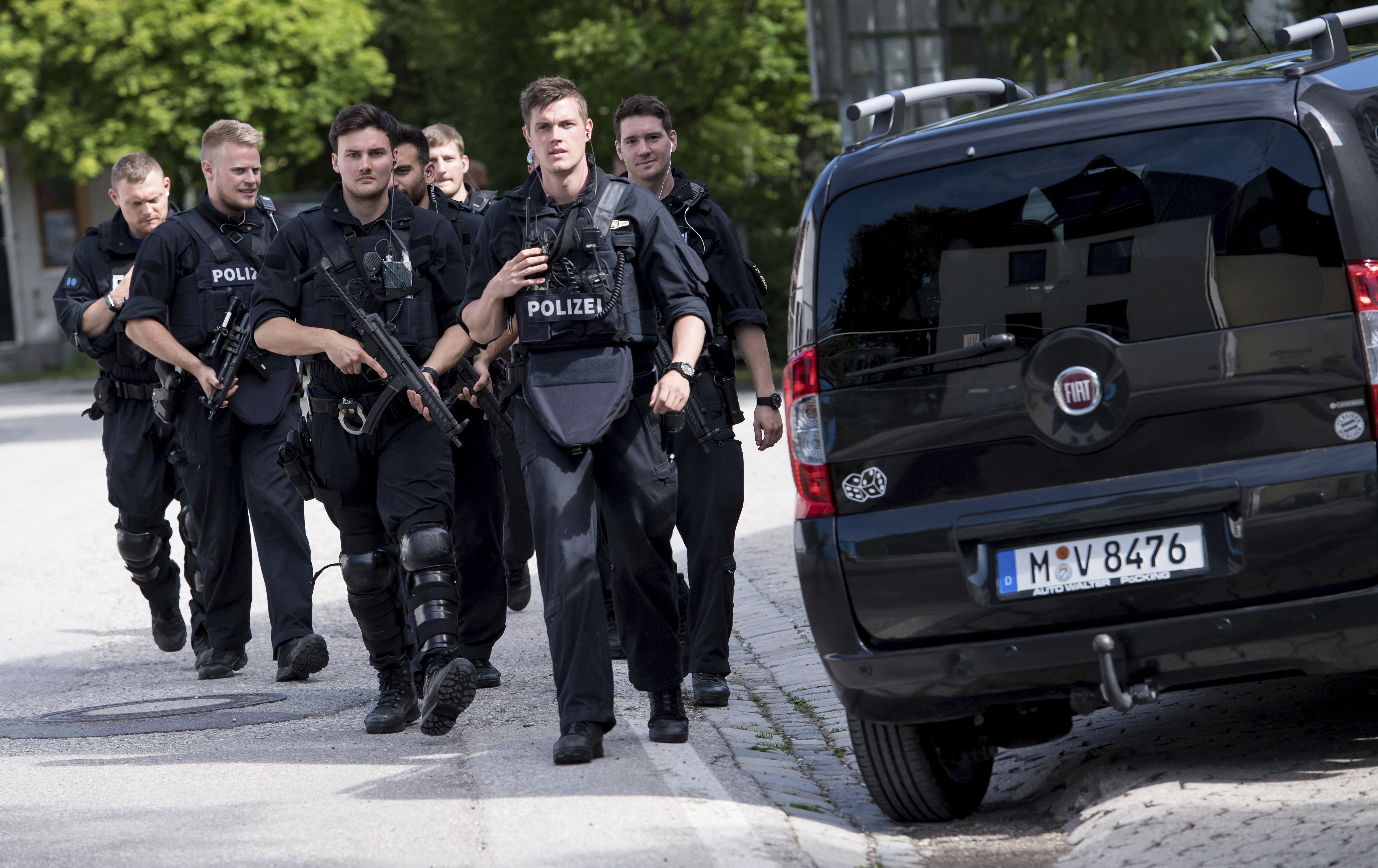 Наложила се намесата на няколко екипа германски полицаи