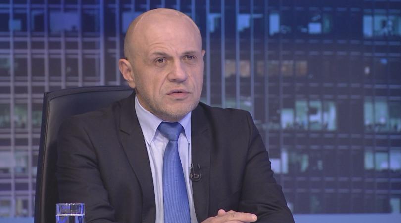 Дончев: Ще забраним да се иска хартия от гражданите