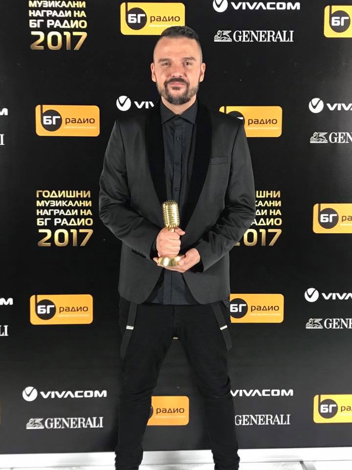 Владимир Ампов-Графа с приза за най-добър албум на 15-ите наградите на БГ Радио