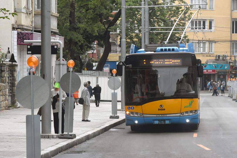 Частично е възстановено движението по бул. ”Патриарх Евтимий”