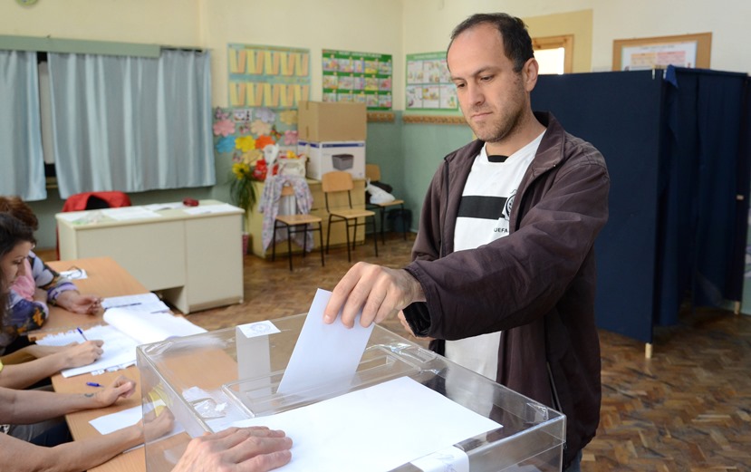 Обречен референдум за начесване на политически сърбеж