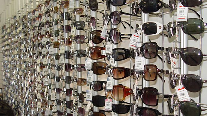 Проверяват качеството на слънчевите очила на пазара