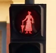 Светофар с Мери Попинс в австралийския град Мерибъро