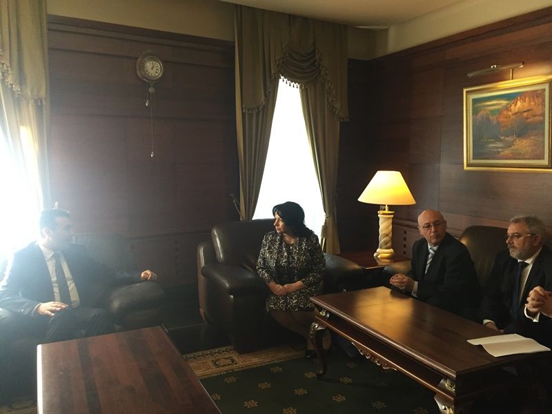 Теменужка Петкова се срещна с македонския премиер Зоран Заев