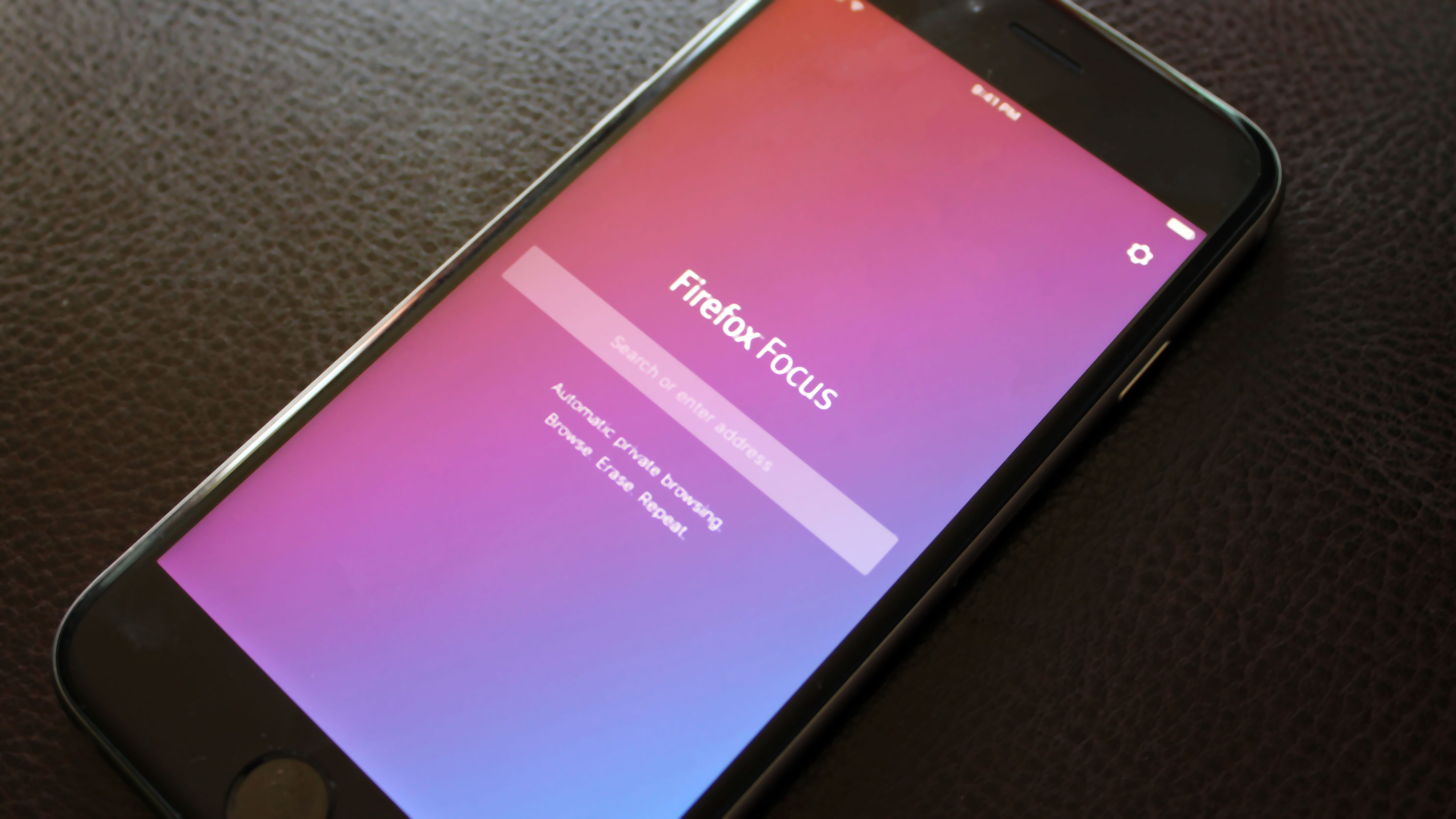 Firefox за iOS пази от следене по подразбиране