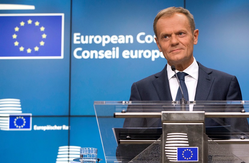 Председателят на Европейския съвет Доналд Туск уточни, че разговорите ще засегнат броя на депутатите в следващия ЕП