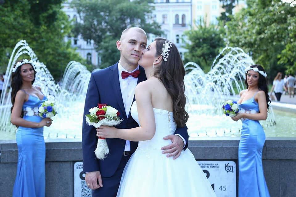 Моника Валериева на сватбата на сестра си