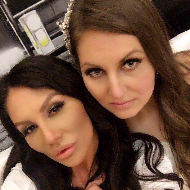 Моника Валериева със сестра си Цветелина Петкова