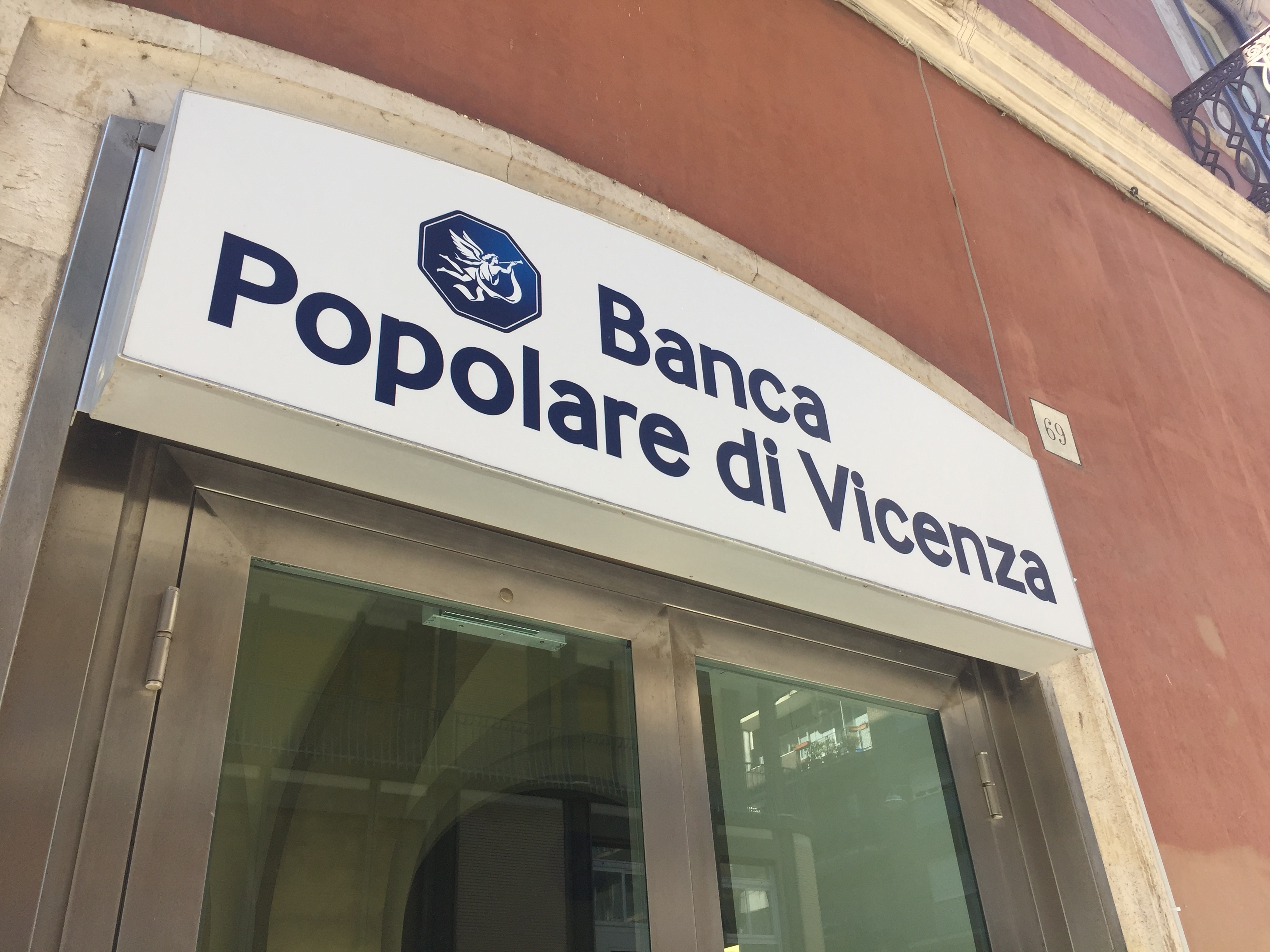 Банка пополаре ди Виченца (Banca Popolare di Vicenza) е една от застрашените от фалит италиански банки
