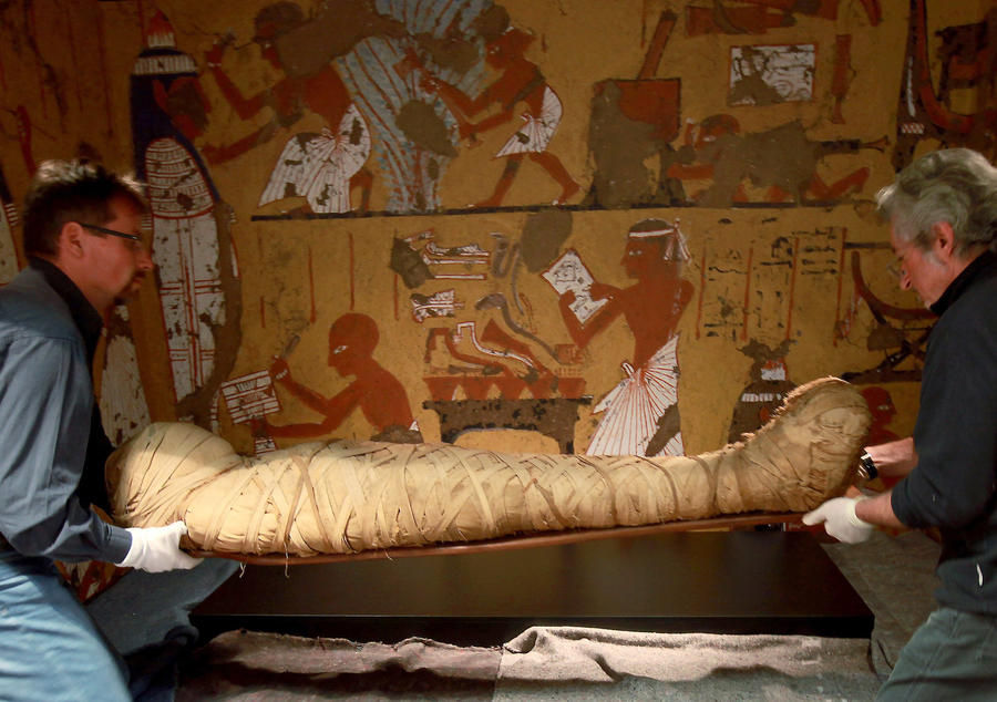 Саркофазите се намирали в пирамидата на Аменемхат Втори