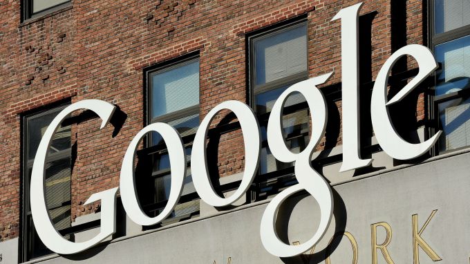 ЕК наложи рекордна глоба на Google от 2,42 млрд. евро