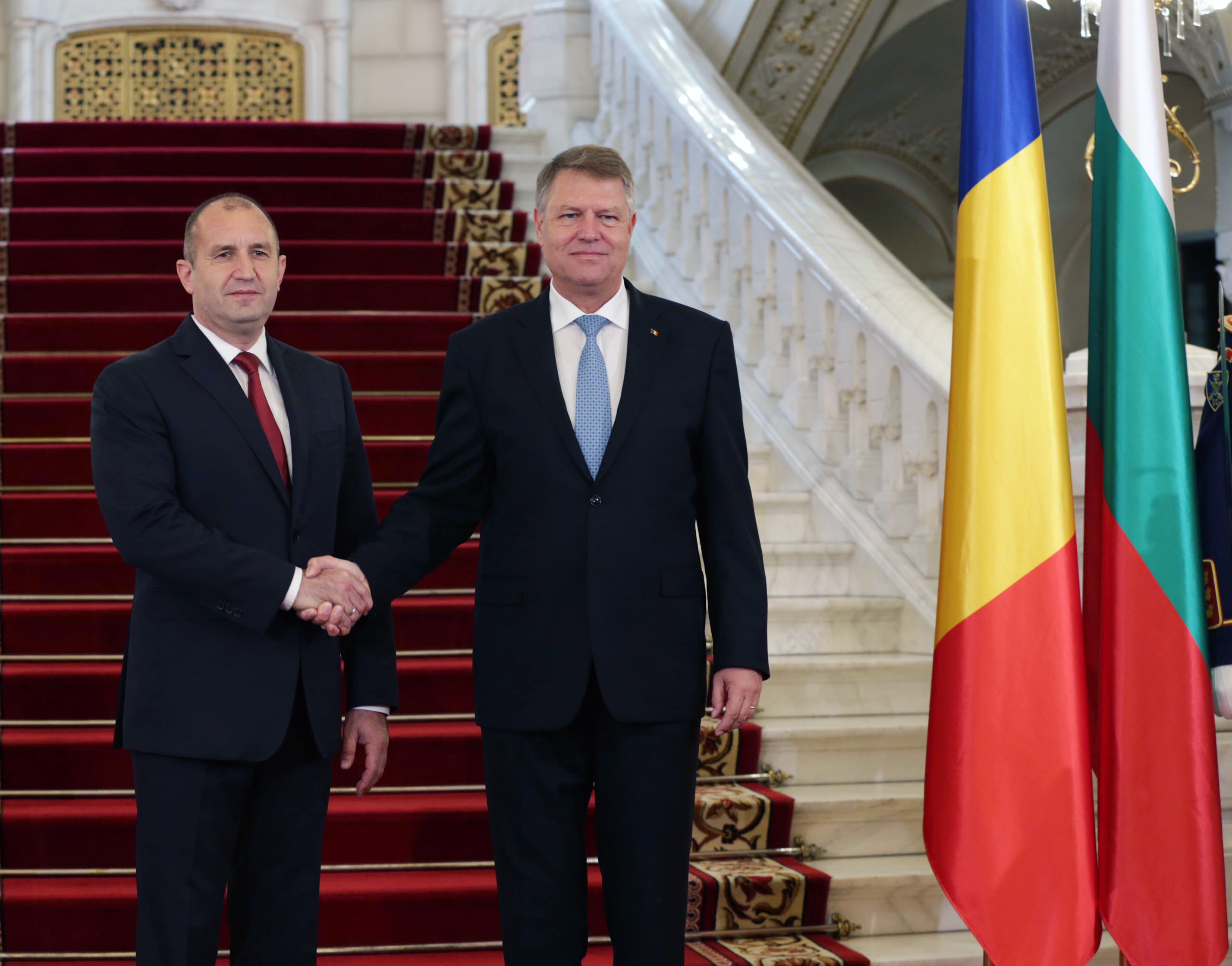 Президентите на Румъния и България: Не сме против Русия