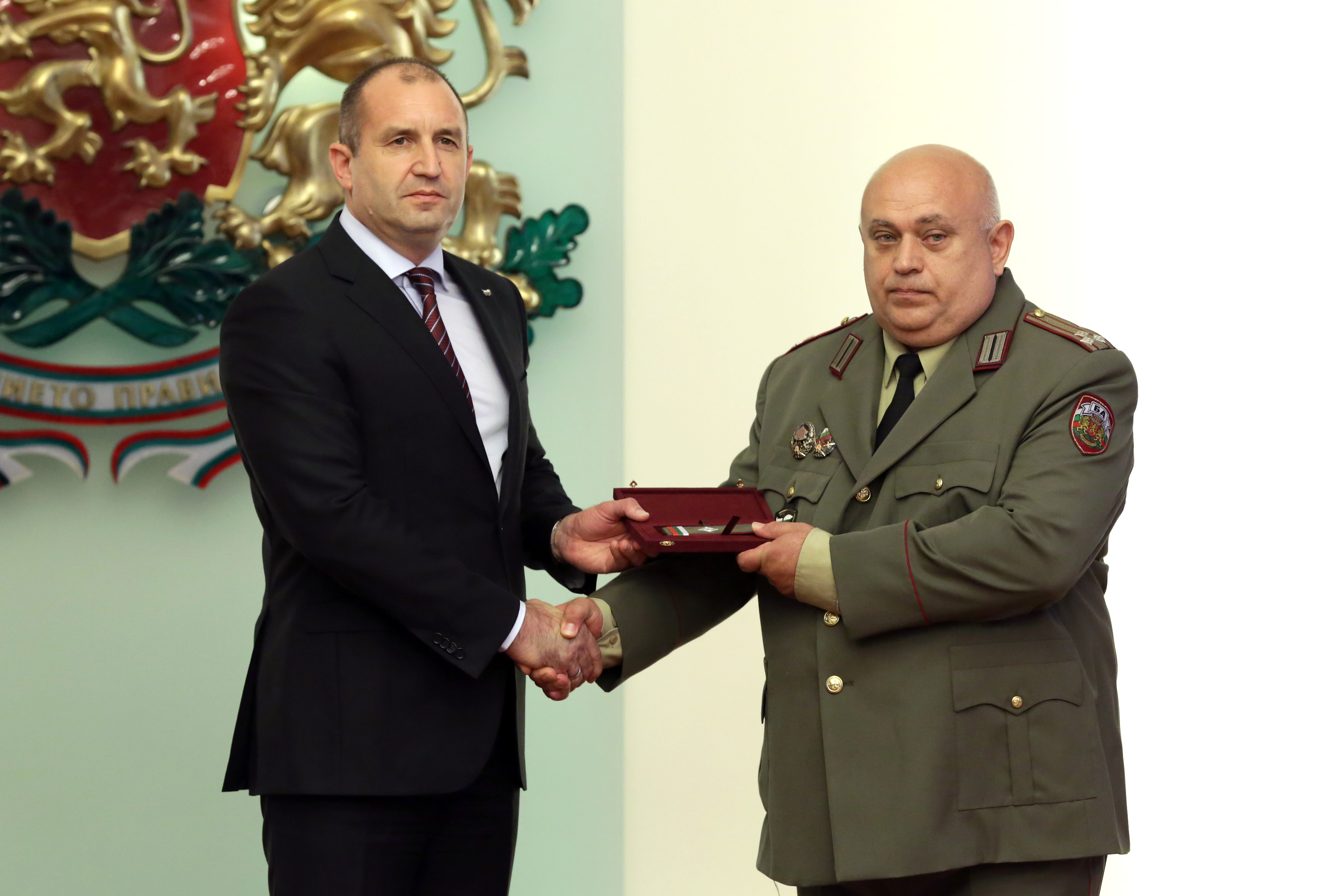Радев назначи за шеф на Сухопътни войски агент на ВКР