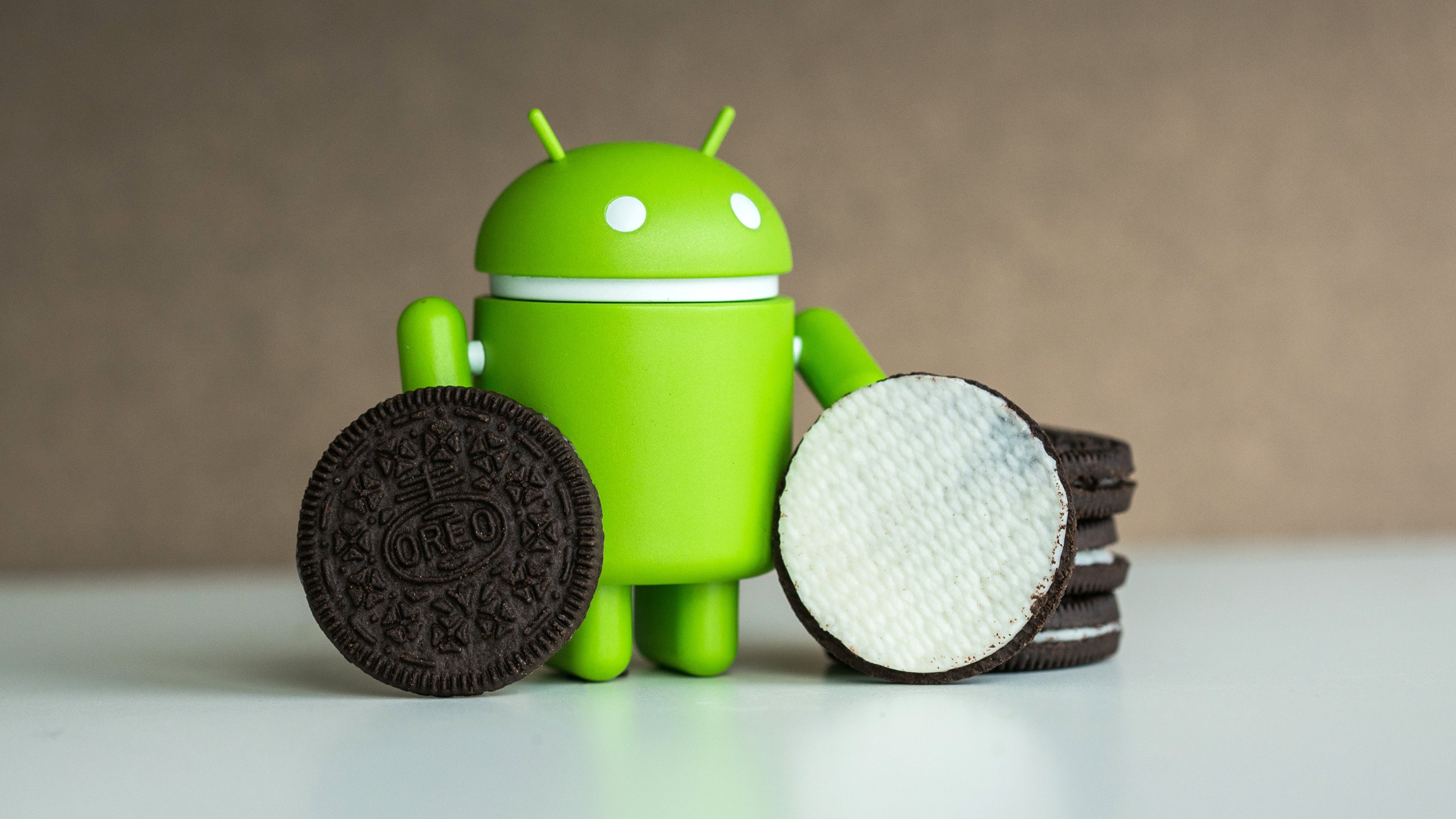 Android 8.0 се казва Oreo и излиза през август