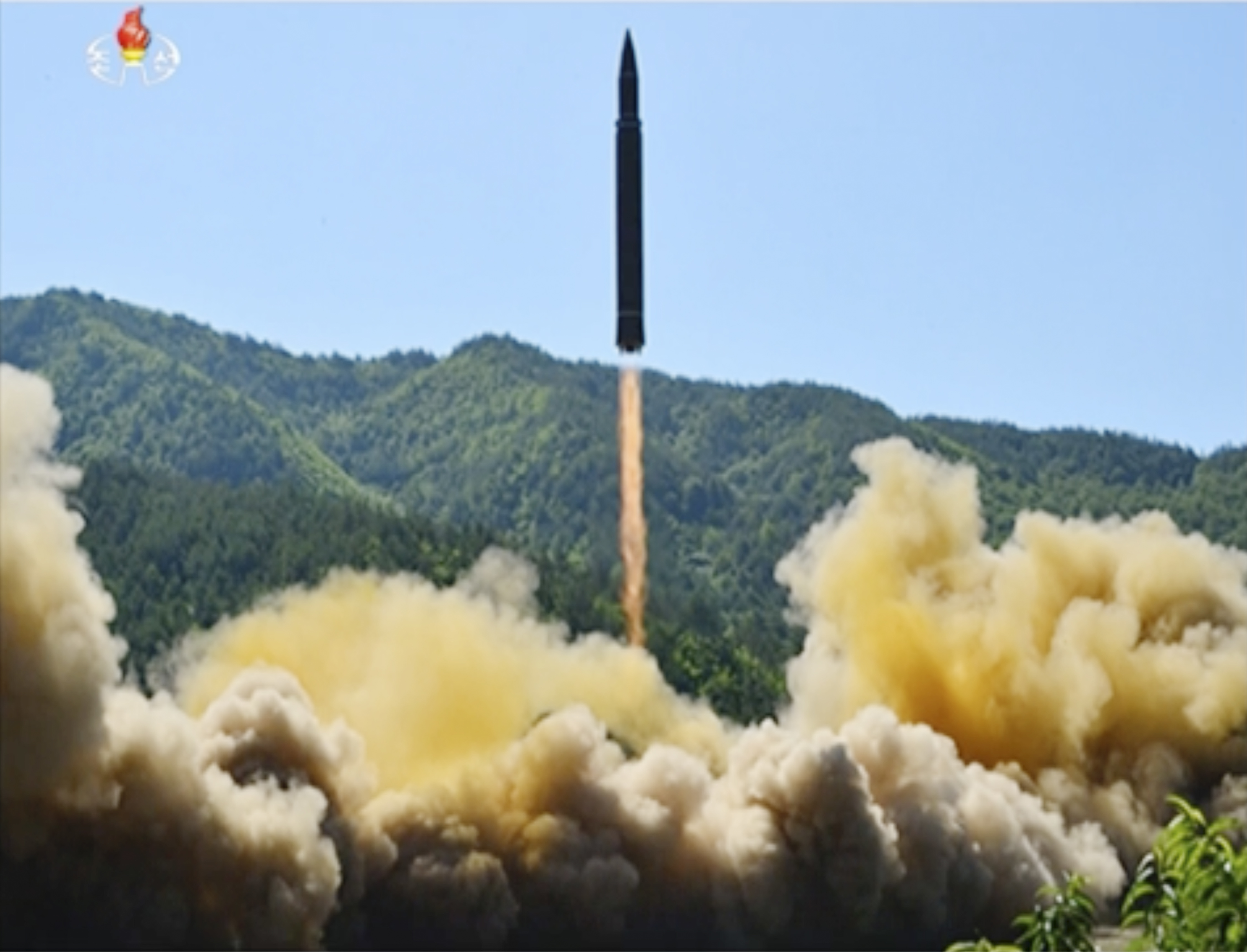Междуконтинентална е ракетата, изпитана днес от Пхенян