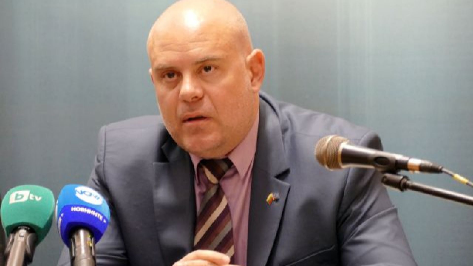 Прокурор Гешев: Арестуваните данъчни ”щавели” малкия бизнес
