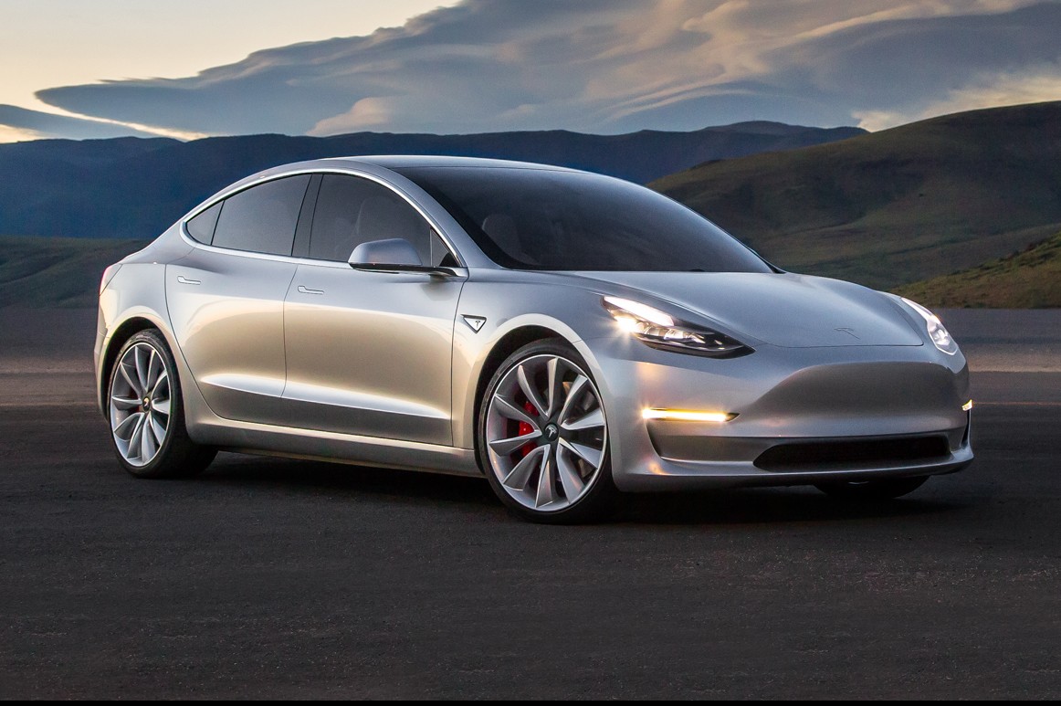 Колко ще чакат европейците при поръчка на Tesla Model 3