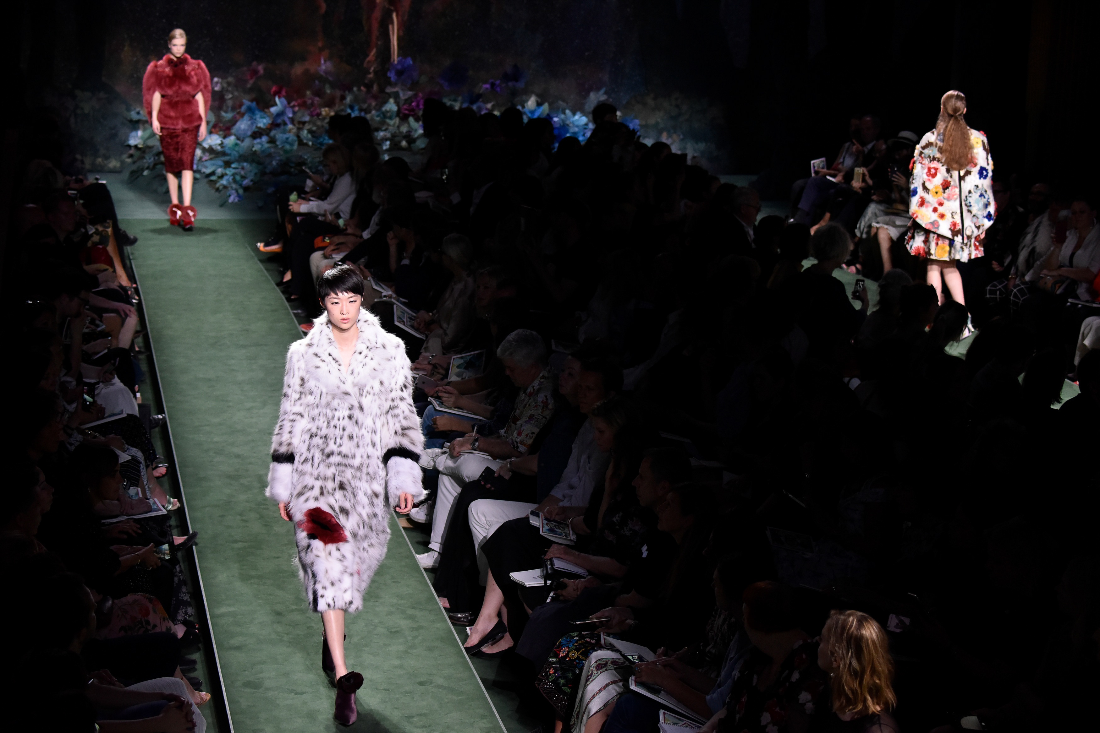 Колекцията на Fendi, представена в Париж