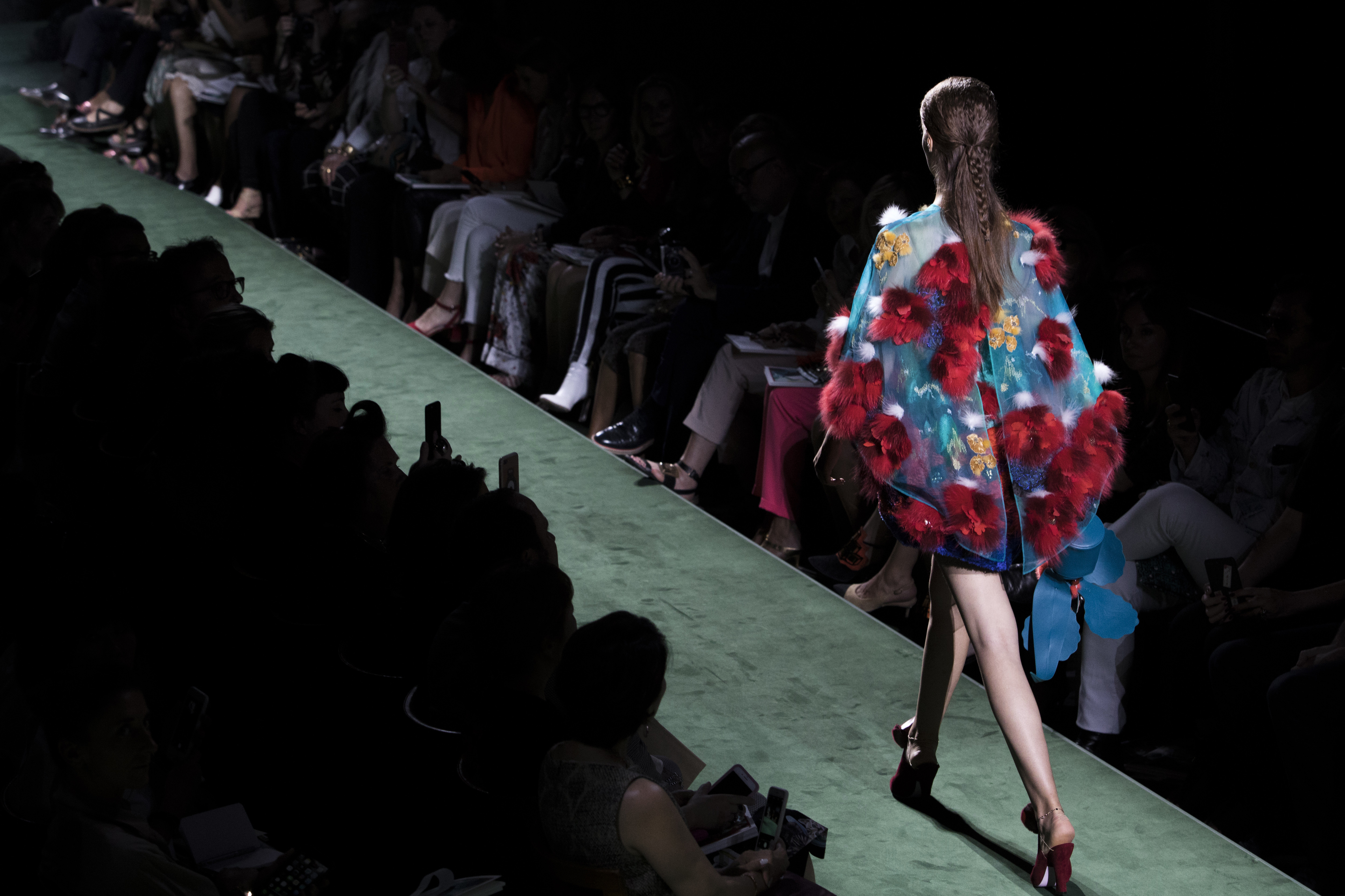 Колекцията на Fendi, представена в Париж