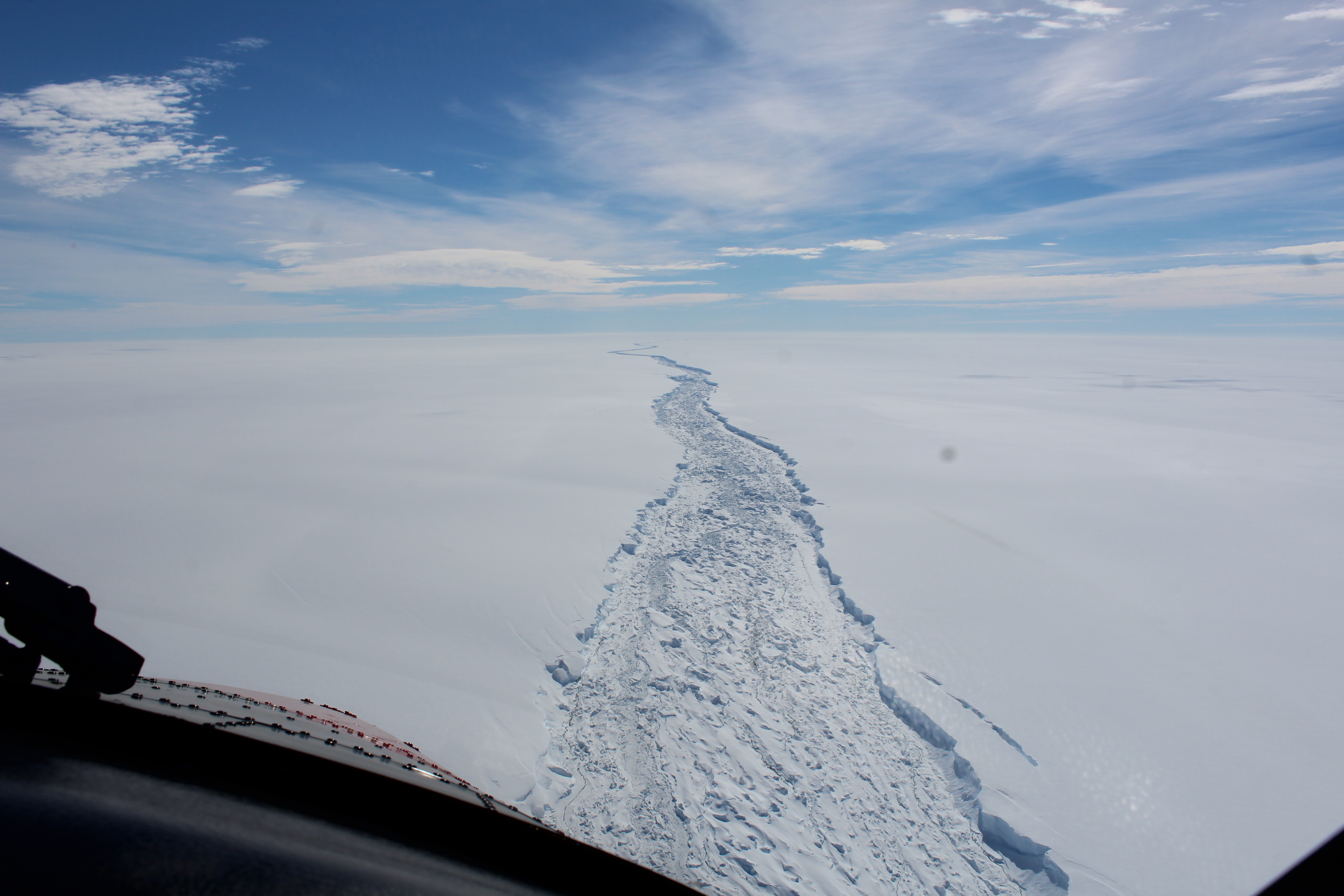 Огромен айсберг се откъсна от Антарктида