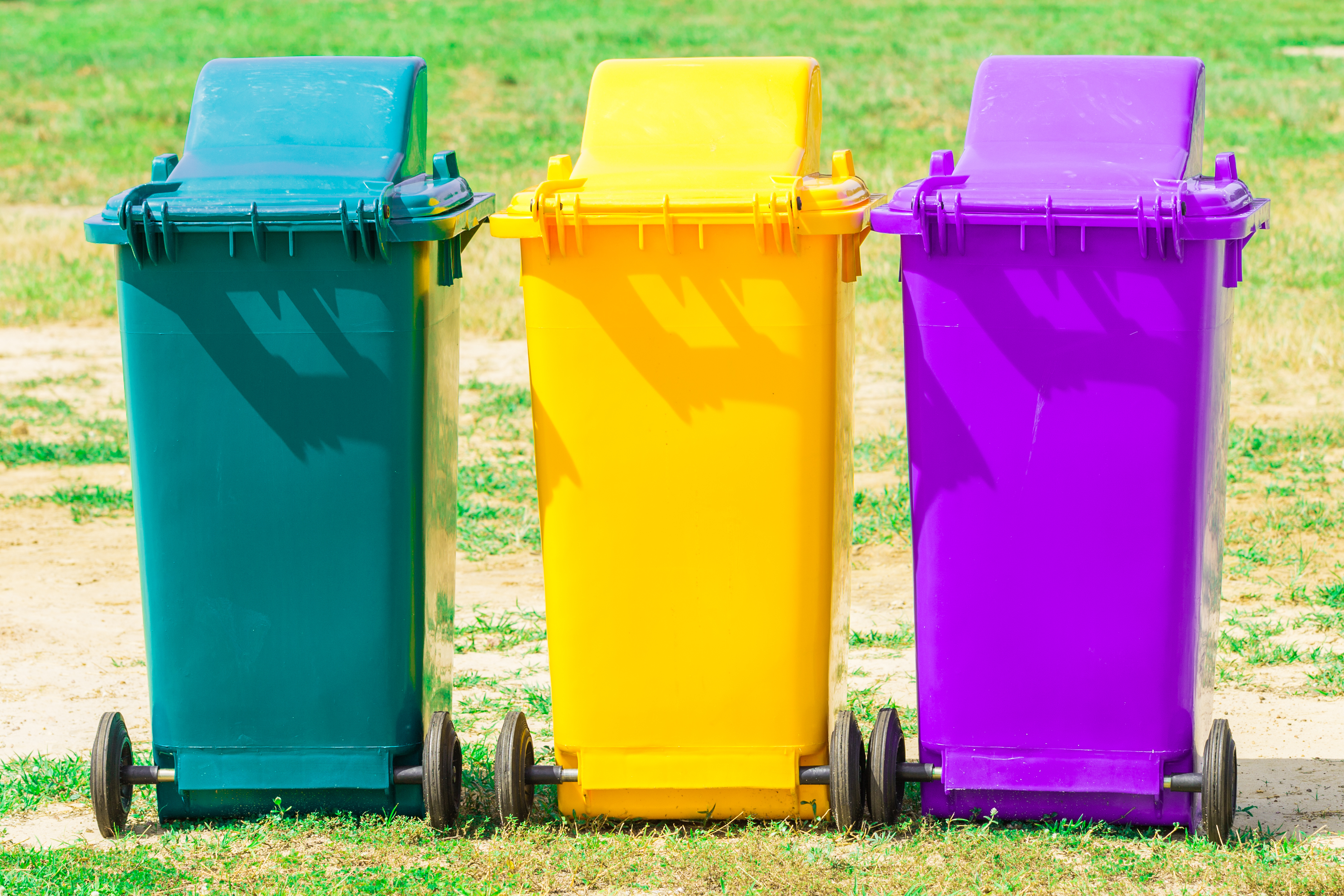 Цели се стимулиране на разделното събиране, рециклирането и компостирането на отпадъци