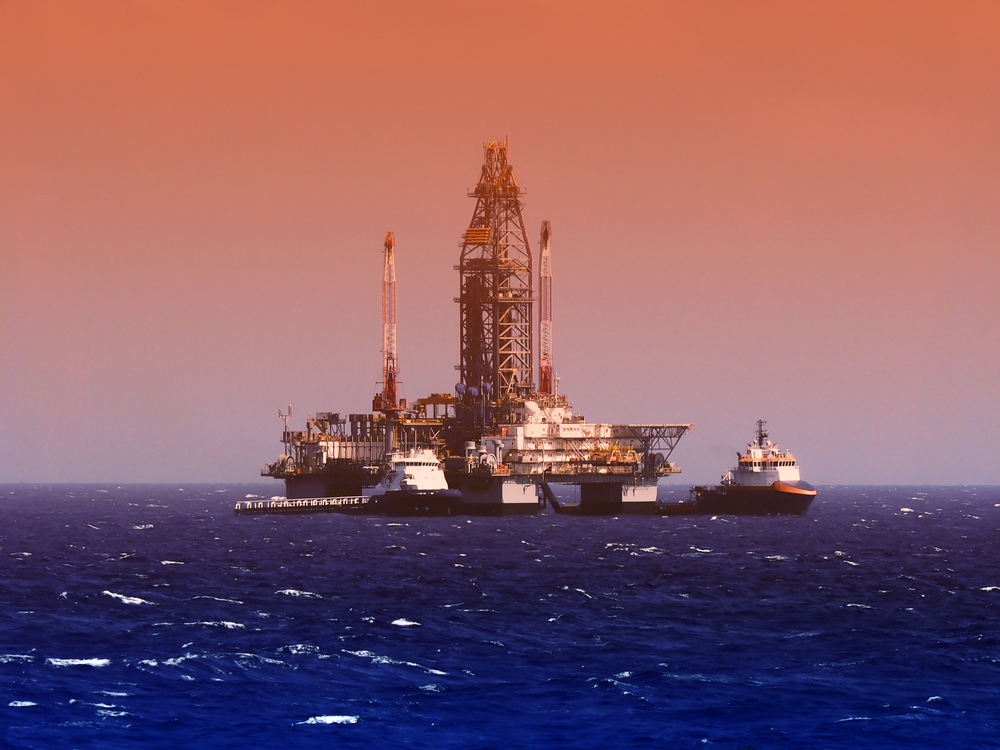 Exxon излиза от съвместни проекти с ”Роснефт”