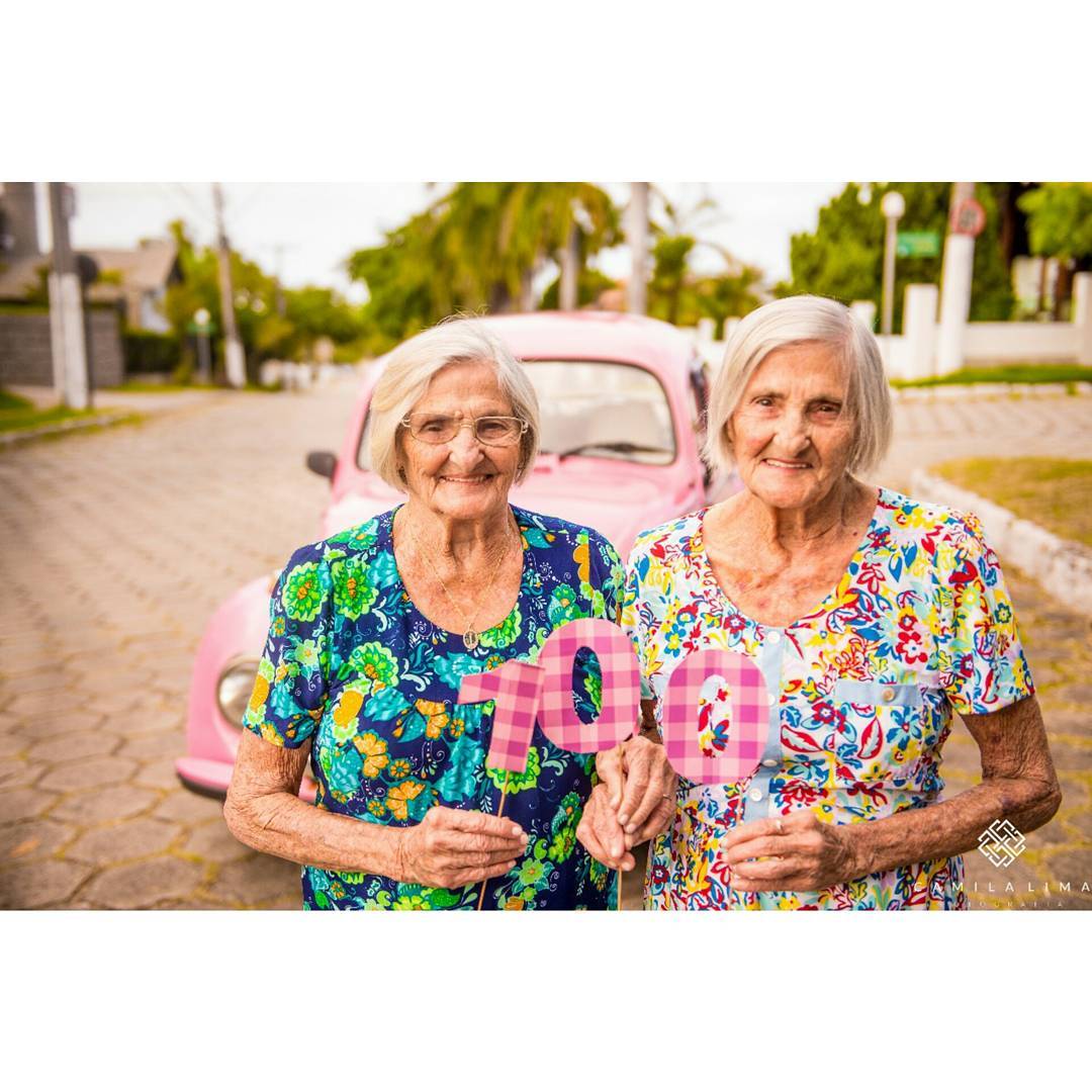 Бразилска фотографка засне 100-ия рожден ден на близначки