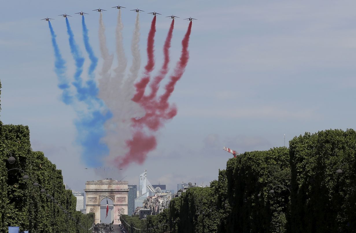 Парад по случай националния празник на Франция