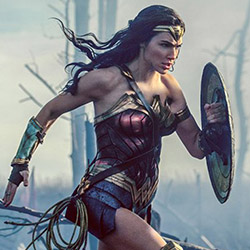 „Жената чудо” продължава да оглавява боксофиса