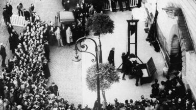  1939 г. Последното публично обезглавяване във Франция