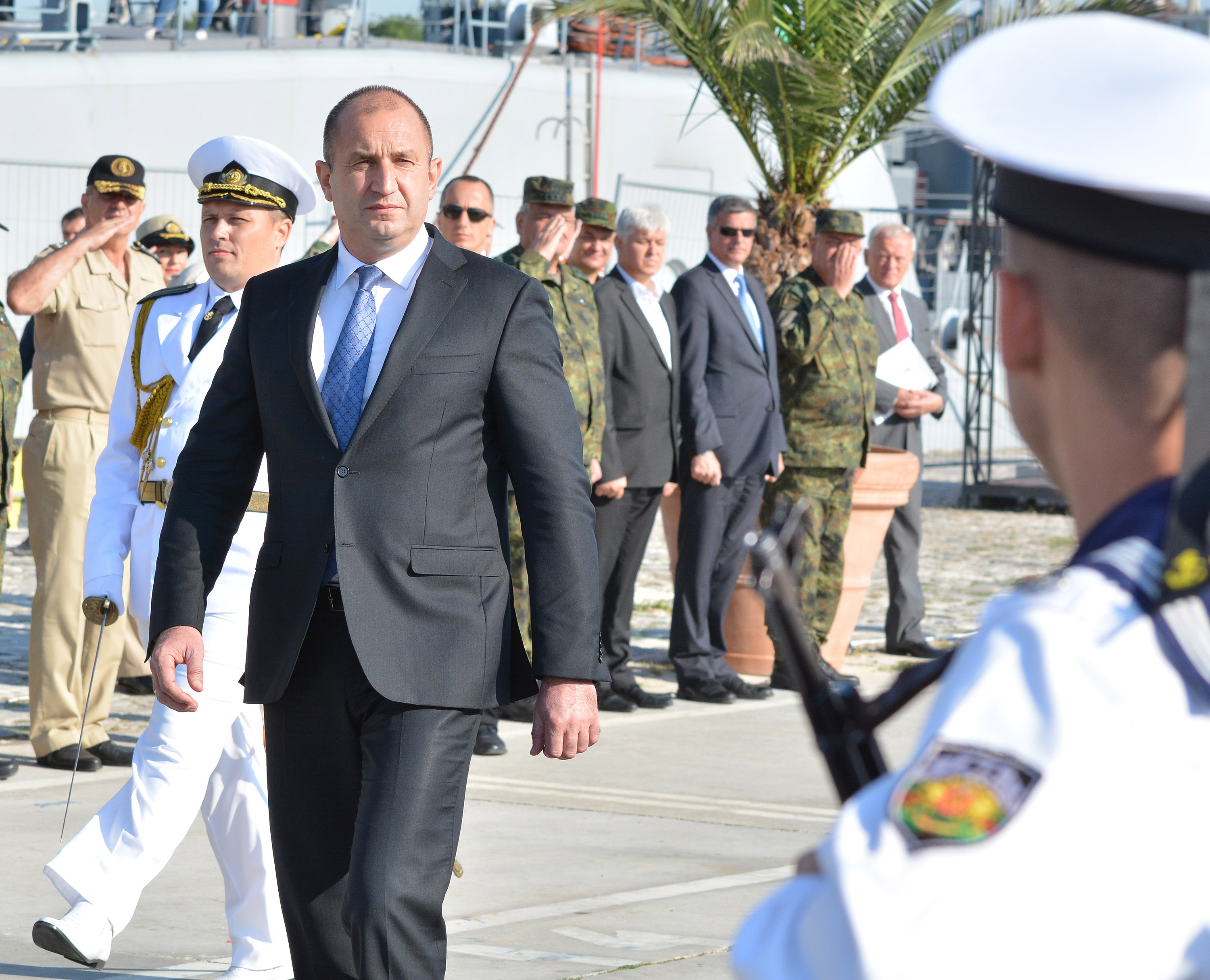 Президентът и върховен главнокомандващ на Въоръжените сили Румен Радев присъства на Деня за високопоставени гости на националнот