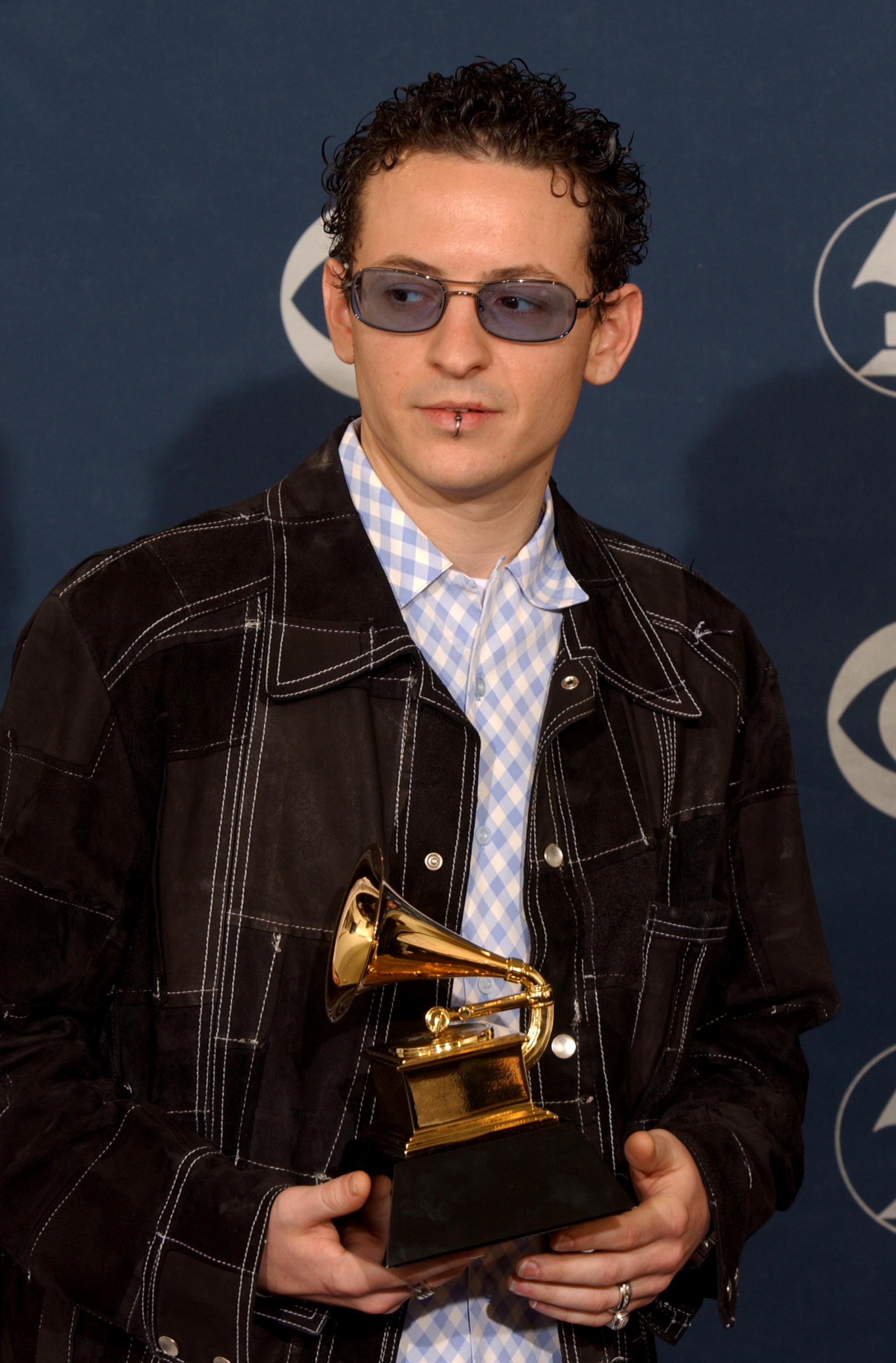 Честър Бенингтън на 44-ите награди ”Грами” (2002)