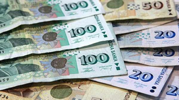 Българите плащат с приоритет ипотеки, ток и потребителски кредити