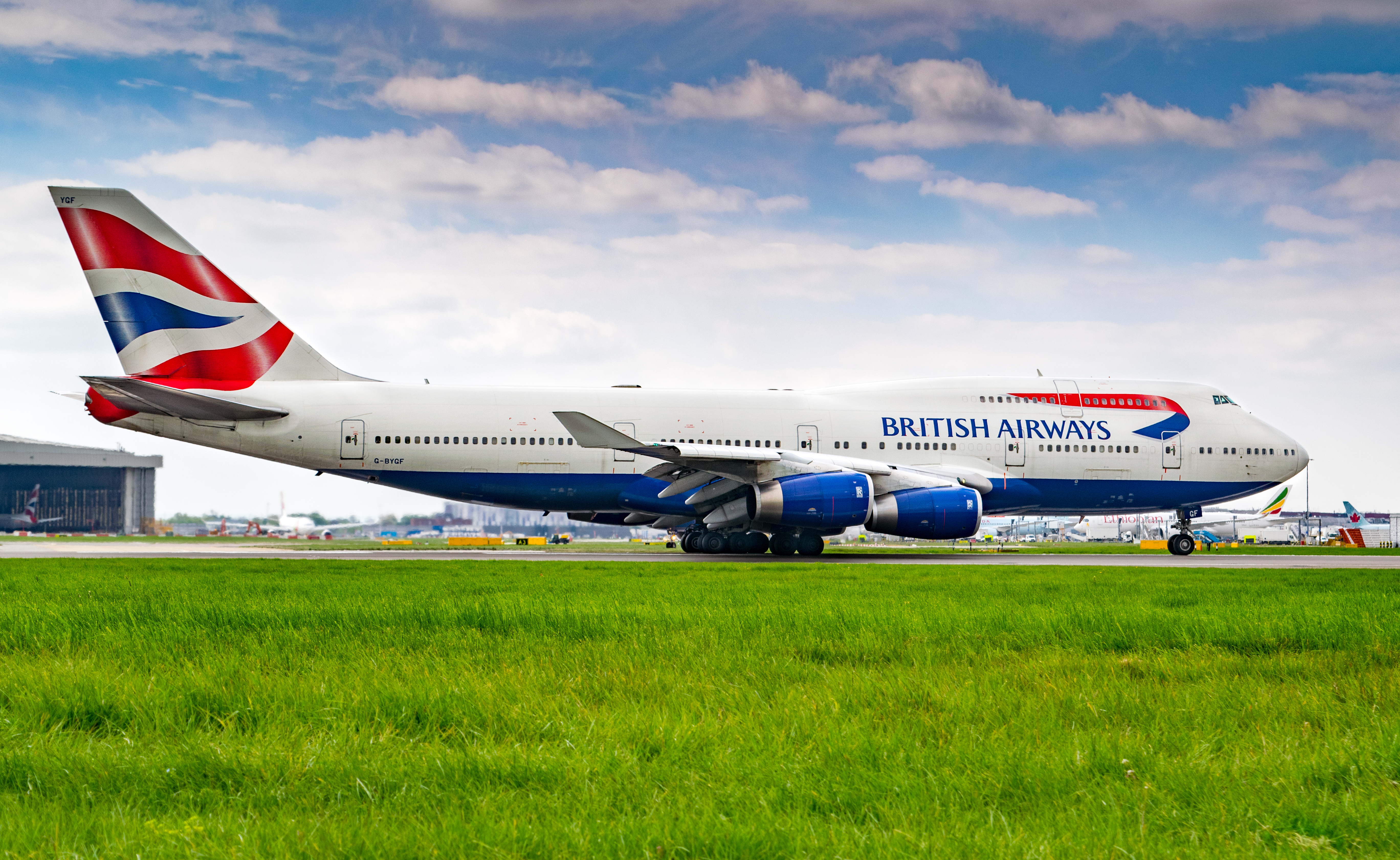 Британското павителство ще трябва да преговаря с Брюксел и за авиопревозвачите си