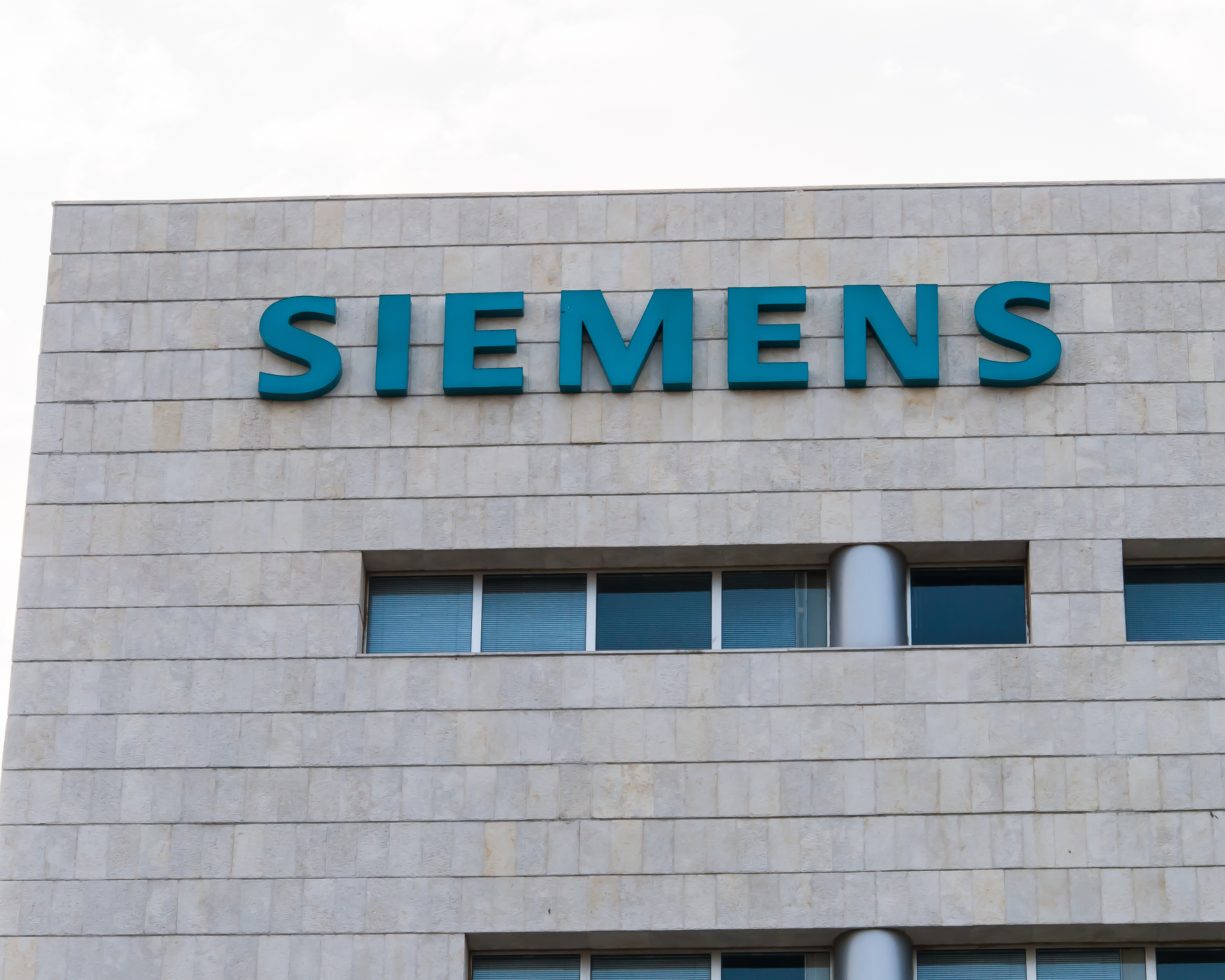 Пренасочване към Крим на предназначено за Русия оборудване, производство на фирмата ”Сименс” стана причина за скандал