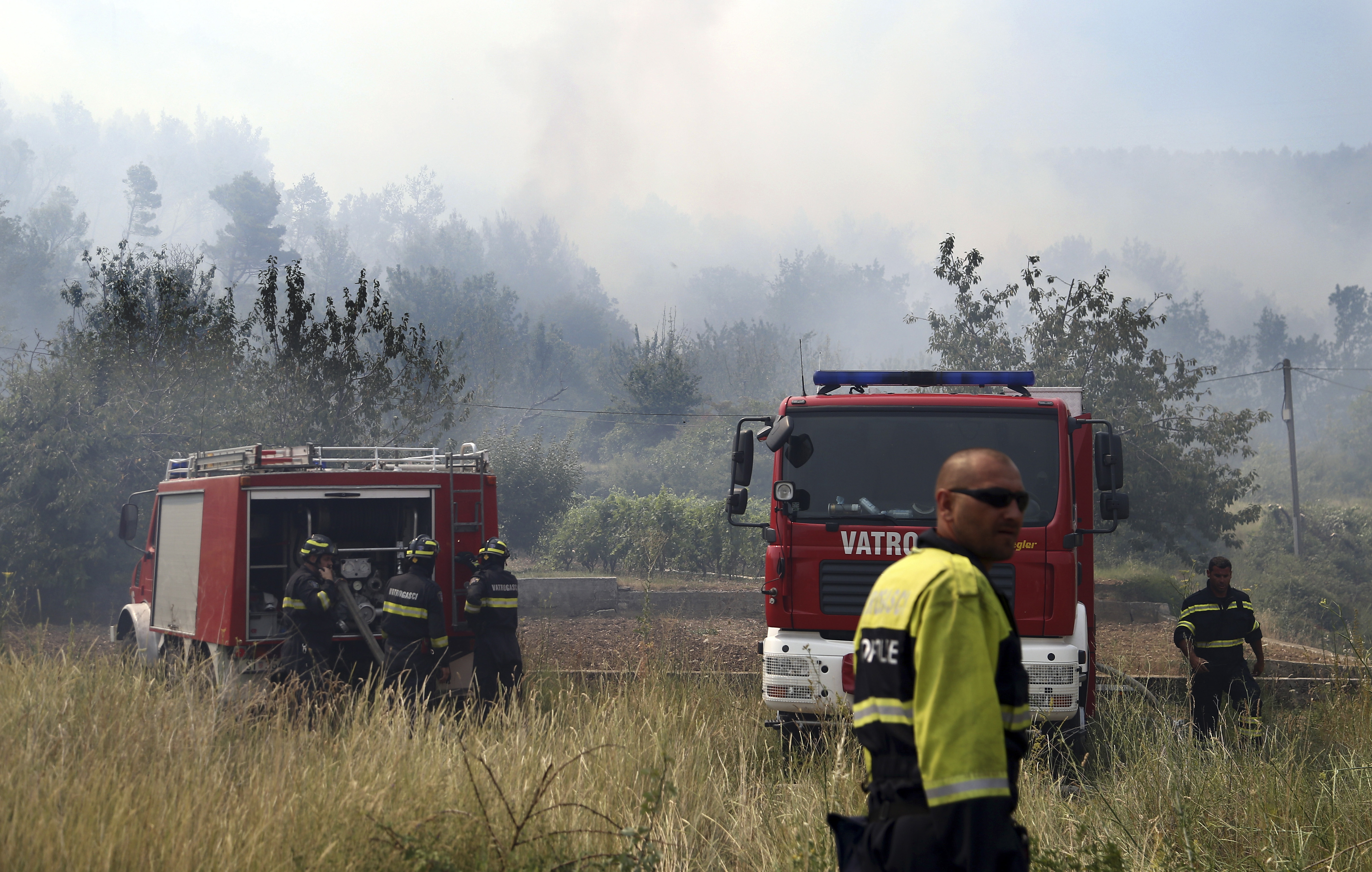 Пожар предизвика експлозии на мини в Хърватия