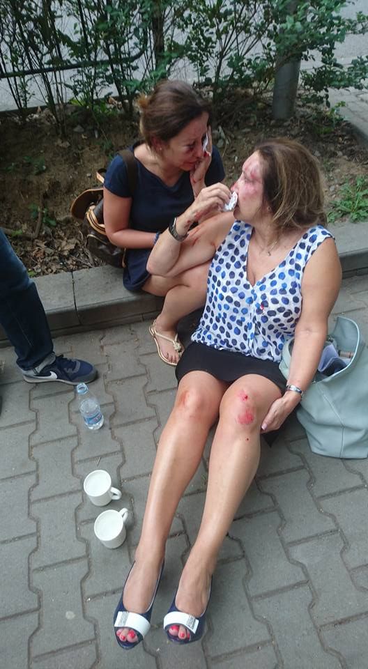 Мъже с качулки пребиха две жени в София