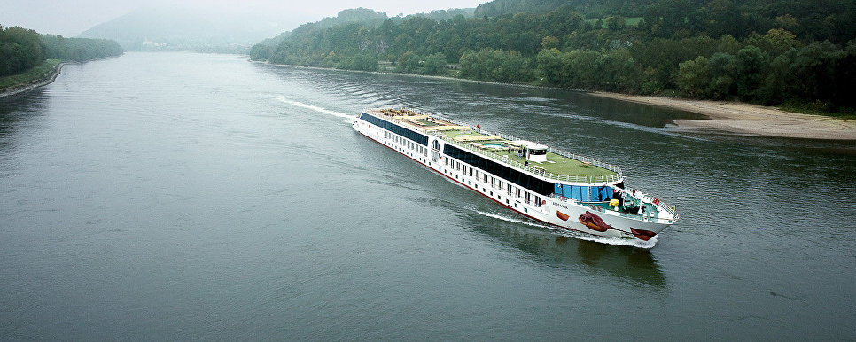 Круизен кораб по река Дунав