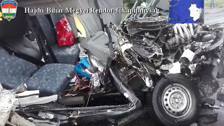 Наш бус се удари в камион в Унгария, 3-ма убити (видео)