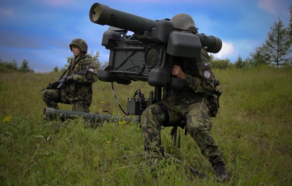 Чехия ще увеличи с 30% въоръжените си сили