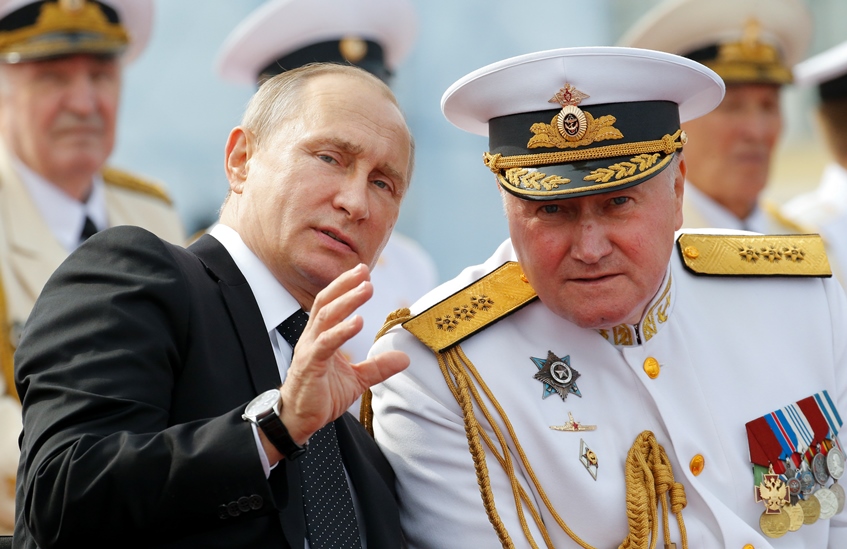Путин прие парада по случай деня на ВМФ (Видео)