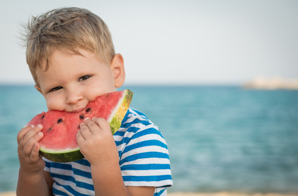 Динята е един от любимите плодове на децата