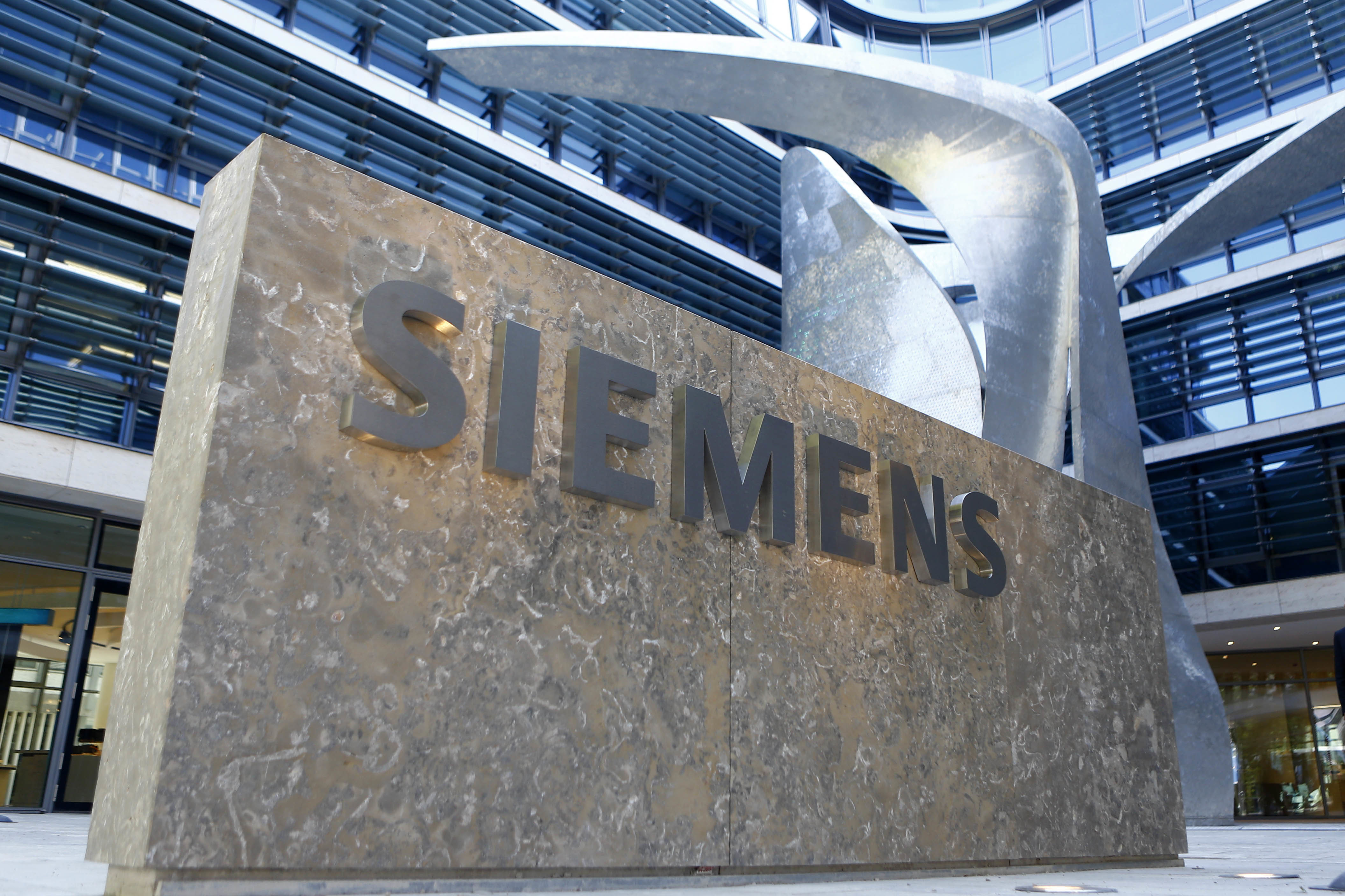 Сименс отказал да купи обратно турбините, твърди руска фирма