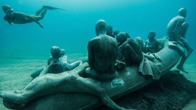  Гмурнете се в първия подводен музей в Европа  "Museo Atlantiko"