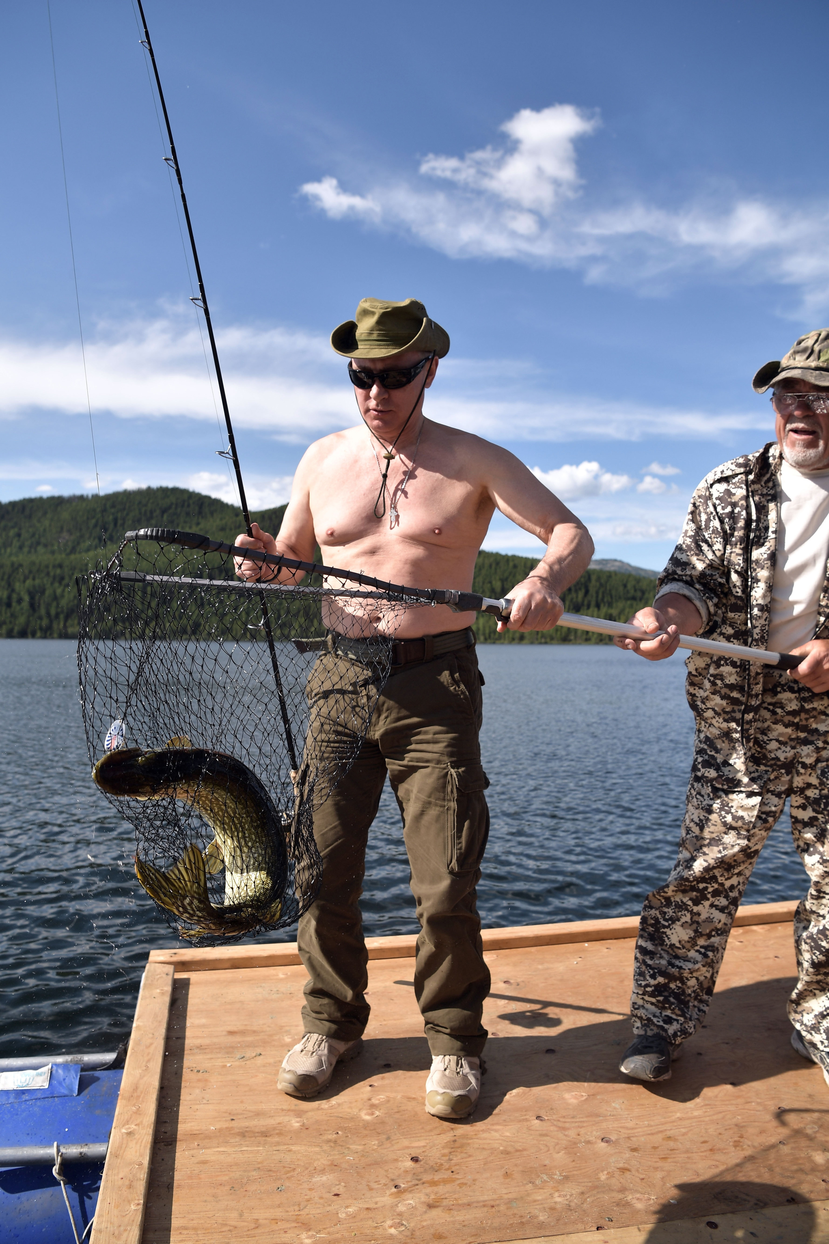 Успешен риболов на Владимир Путин в сибирска река
