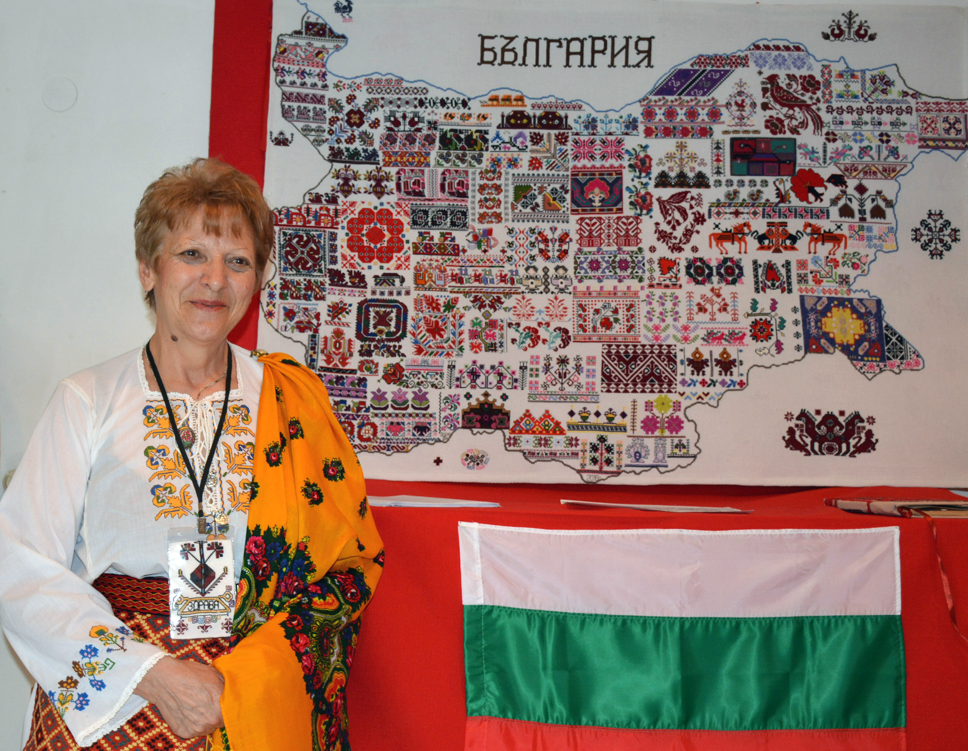 Здравка Цветкова е извезала шевичена карта на България